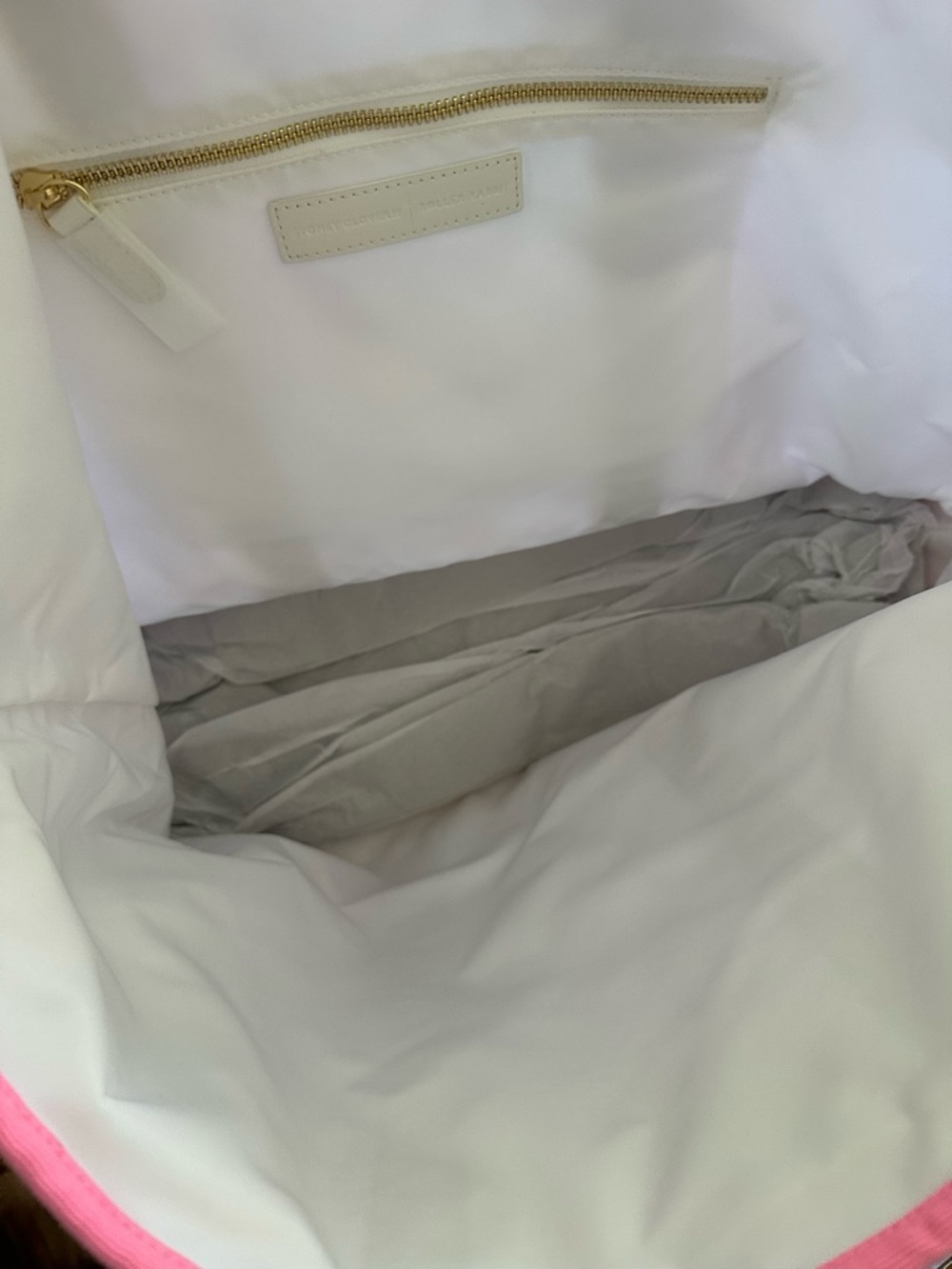 Stoney Clover Lane Roller Rabbit Hotel Tropical Tote - Picture 4 of 5
